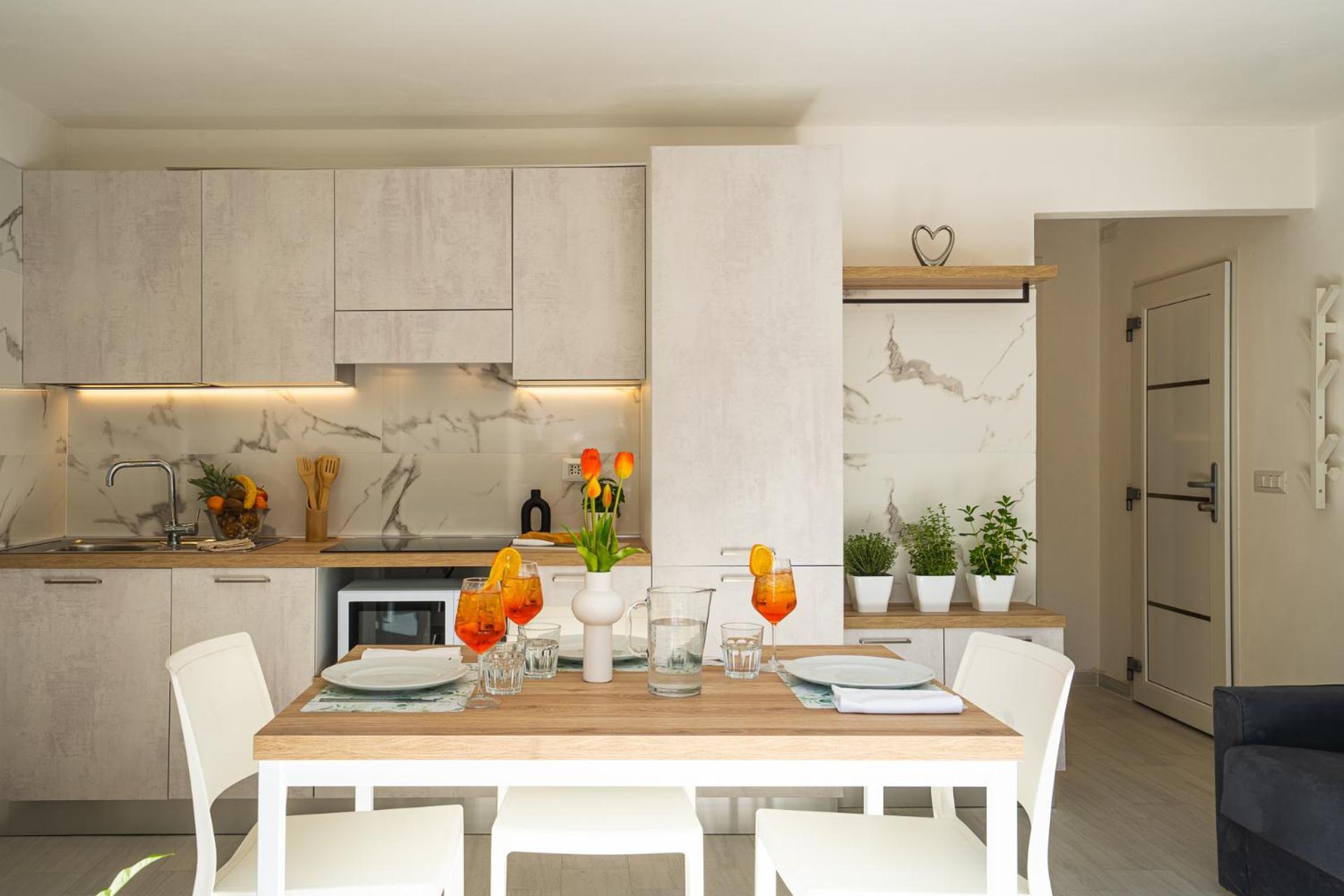 Inaugurazione 2024 - Villa Pratu Apartments A 100 Metri Dal Mare Ριτσόνε Εξωτερικό φωτογραφία