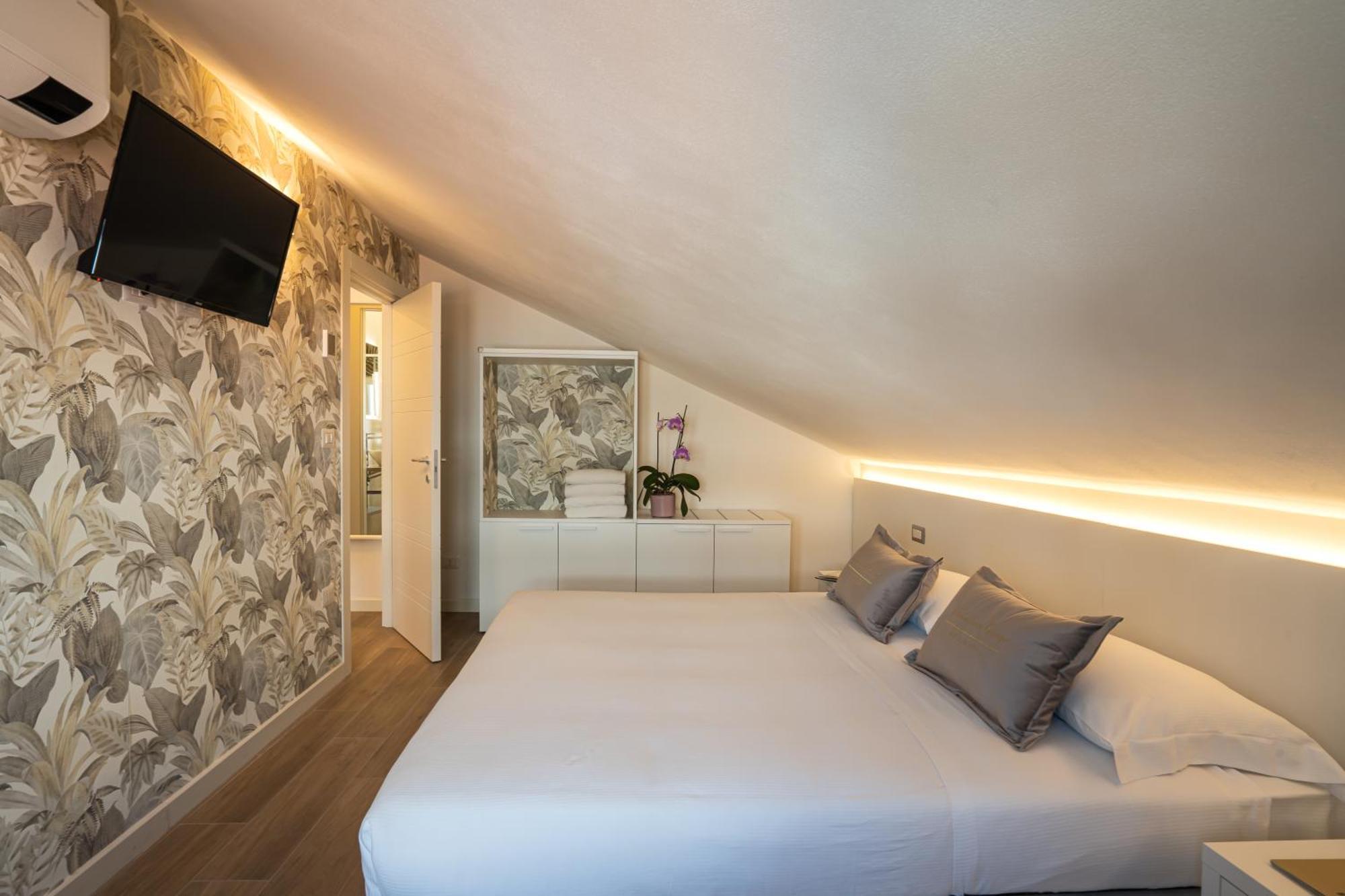 Inaugurazione 2024 - Villa Pratu Apartments A 100 Metri Dal Mare Ριτσόνε Δωμάτιο φωτογραφία